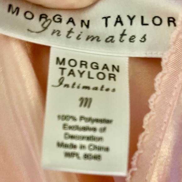 Morgan Taylor Coral/Pink Robe and Night Gown - Picture 11 of 11